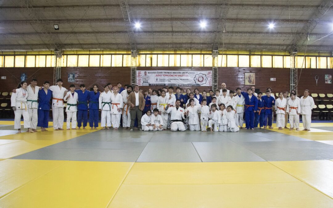 El judo sureño se perfeccionó junto al doble judoka olímpico Thomas Briceño en Valdivia